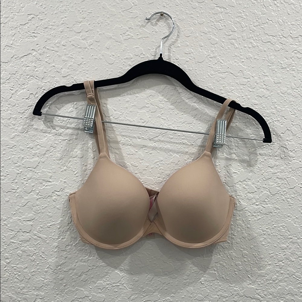 PINK Victoria's Secret Nude Bra
